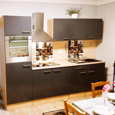 Apartmán Lavender Vendeghaz Kicsi Falu Nagy Szivvel Varazslatos Legkoerrel *